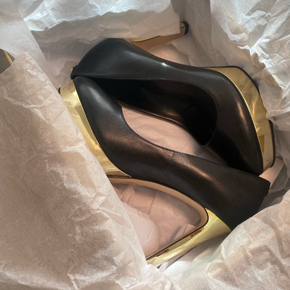 Michael kors, Chantal platform pump size 6 - Picture 11 of 11
